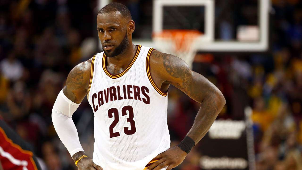 Celtics dan paliza a los Cavaliers