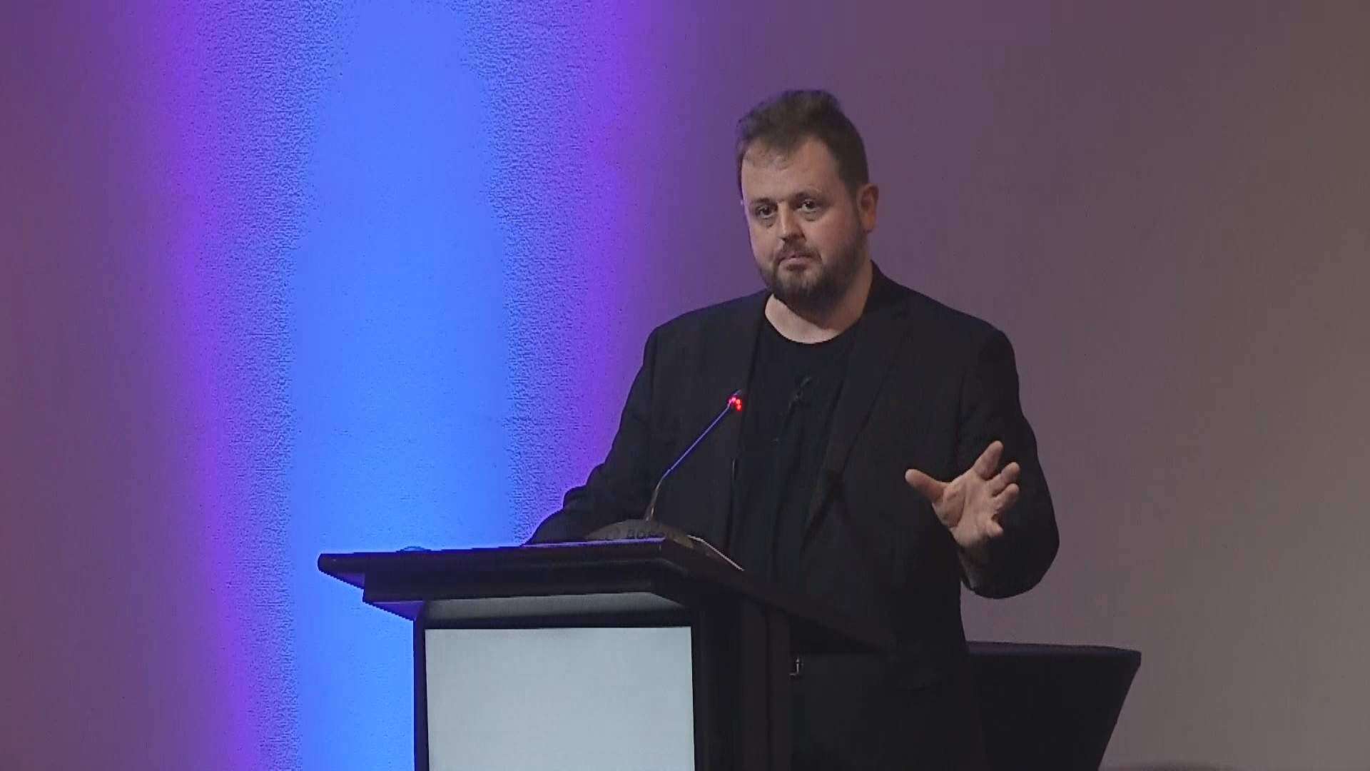 D’Ancona: No basta bombardear con datos para contrarrestar posverdad