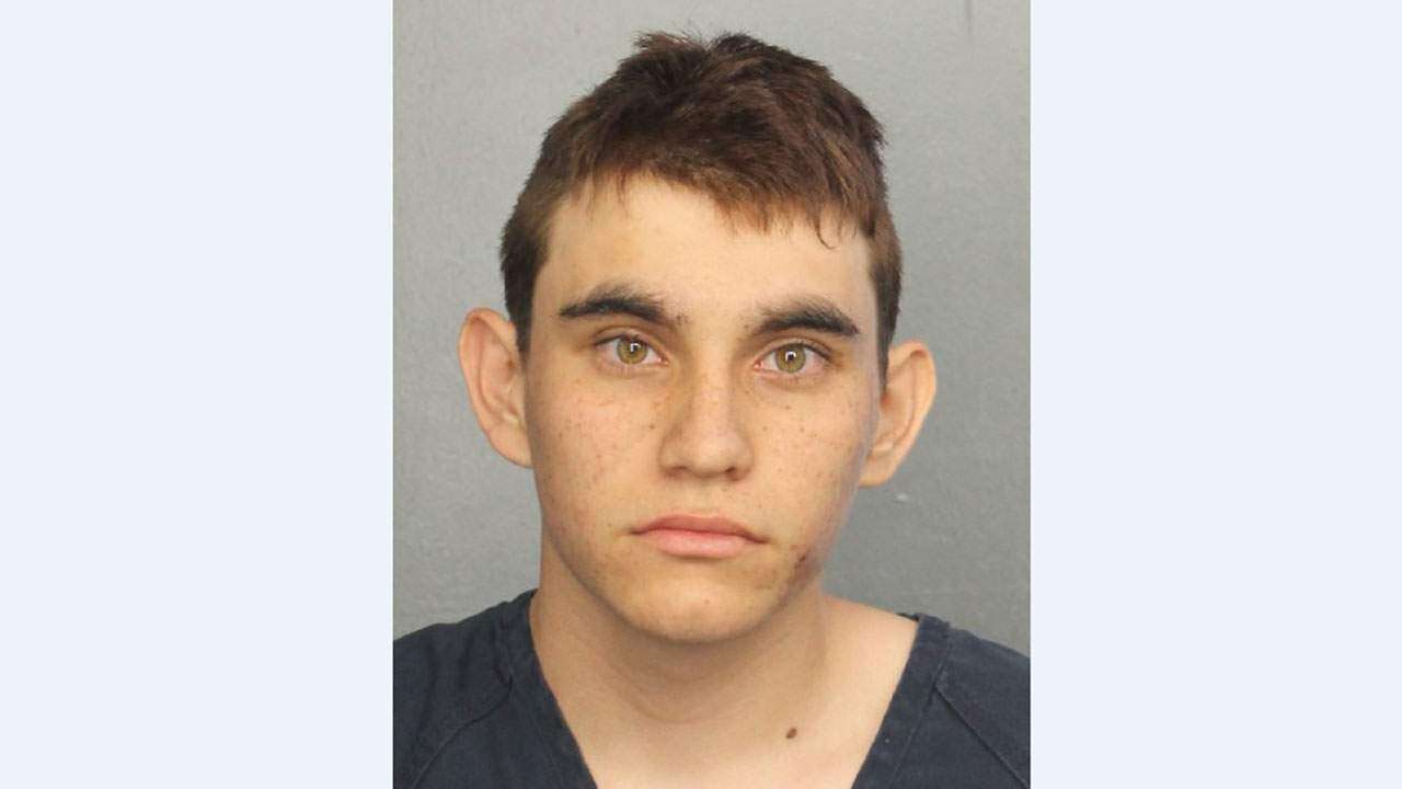 Radican cargos contra sospechoso de tiroteo en escuela de Florida