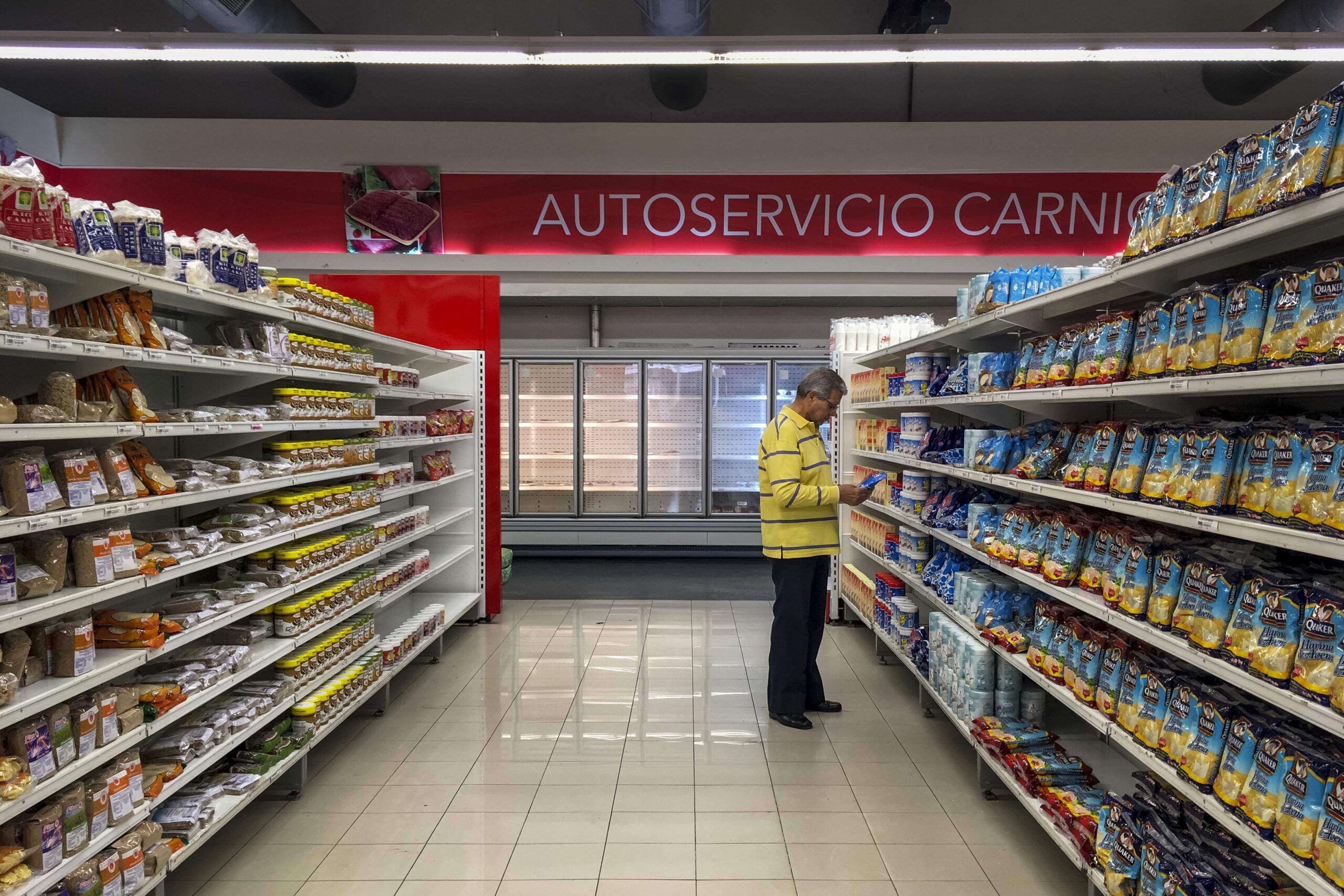 Economistas mantienen megatiendas son mejor cerradas que abiertas