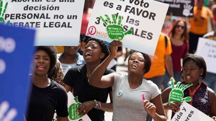 Buscan despenalizar el aborto en República Dominicana