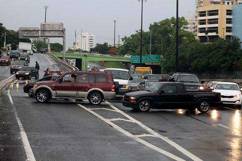 Cierran carriles en el Túnel Minillas