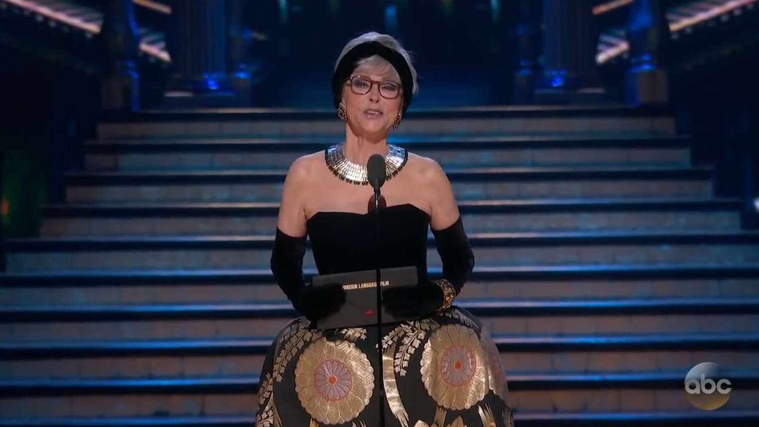 Rita Moreno recibe ovación en los Oscares