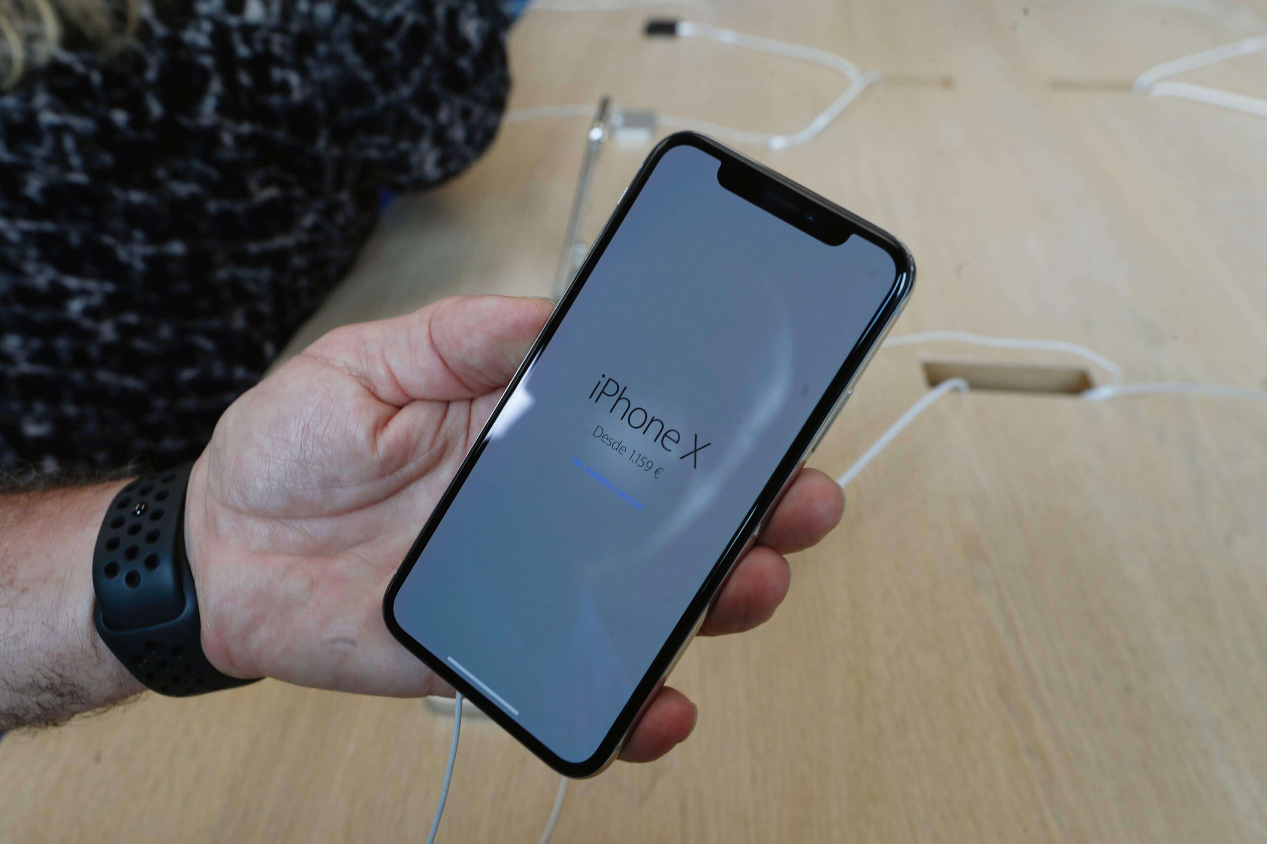 Lanzan aplicación para evitar olvidar niños en el auto