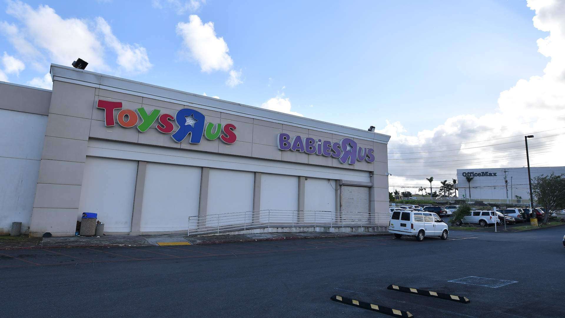 Toys R Us cerrará todas sus tiendas en PR