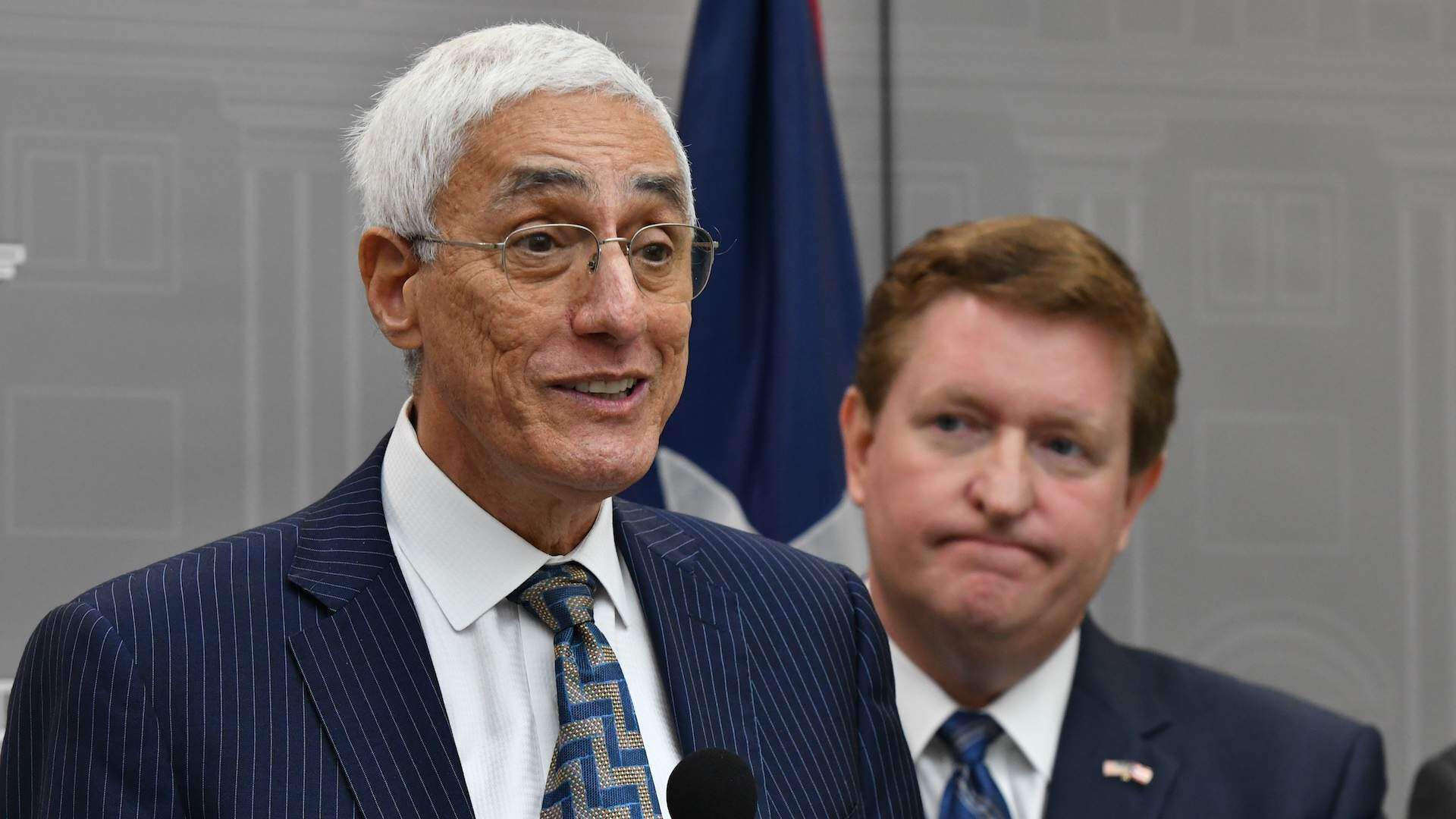 Borschow y Dean tienen complicado debut