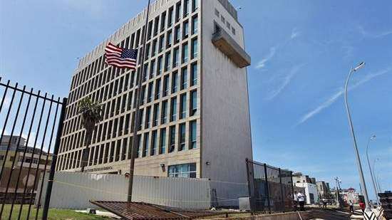 Estados Unidos sacará personal de su embajada en Cuba