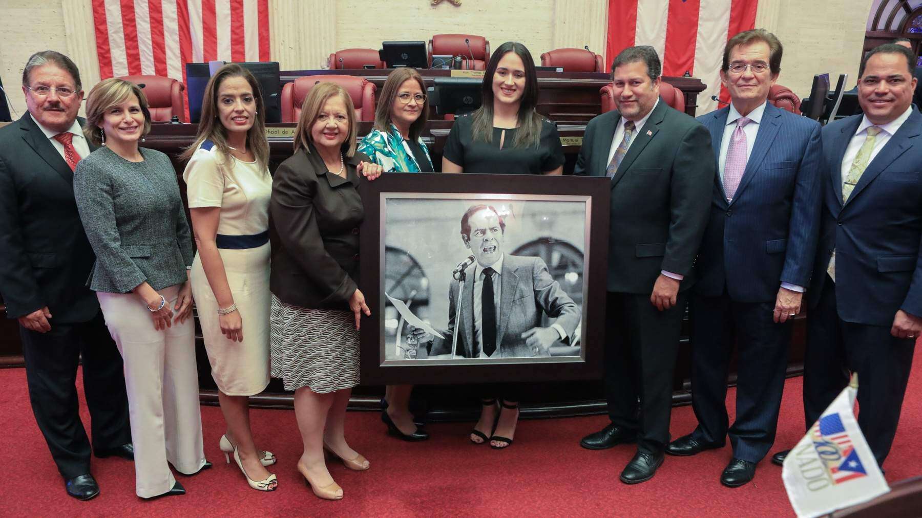 Senado rinde homenaje póstumo a Sergio Peña Clos