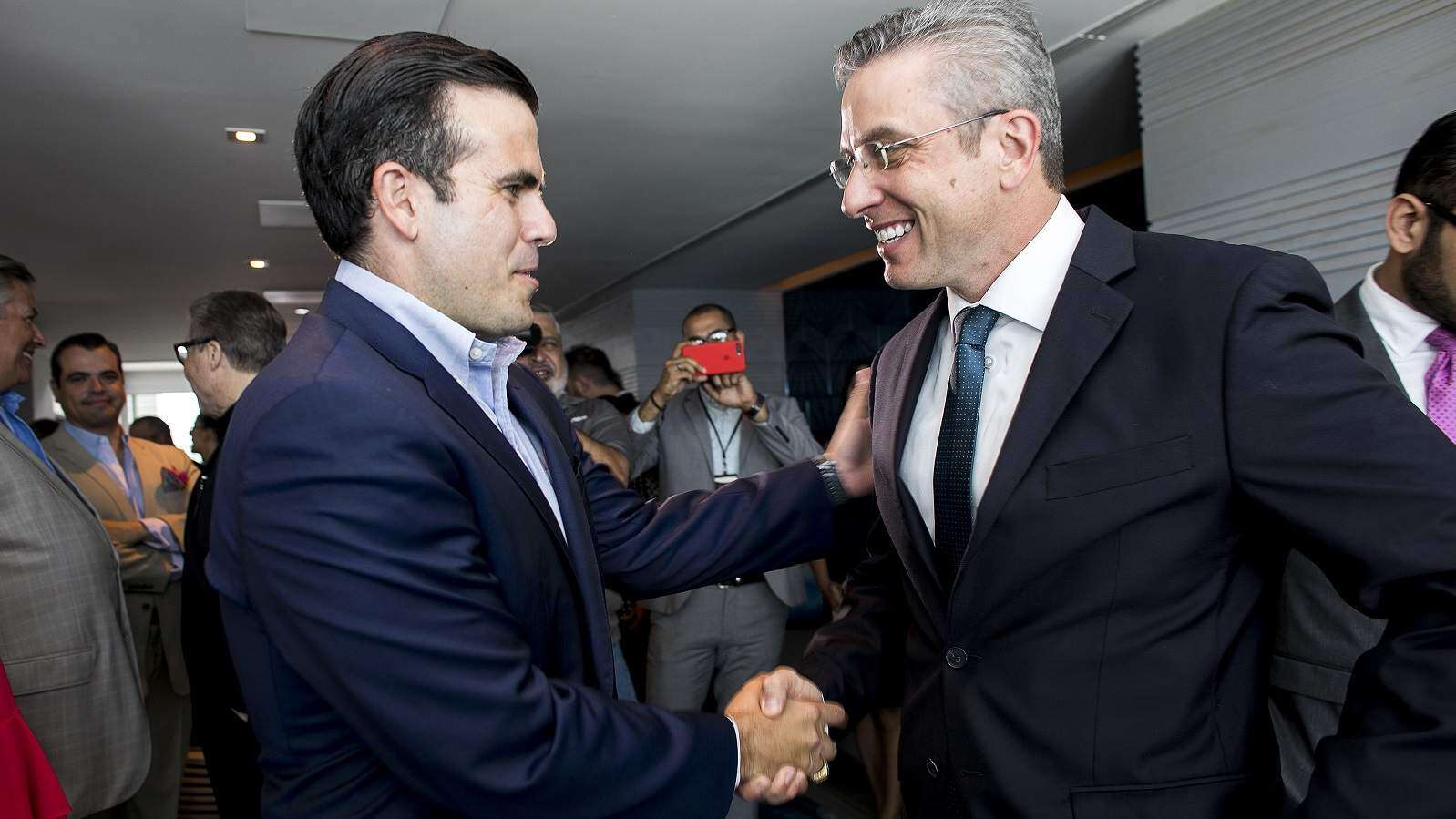 Tres exgobernadores entrevistados en investigación por deuda