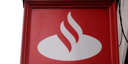 Santander comunica su decisión sobre cargo en ATH Móvil