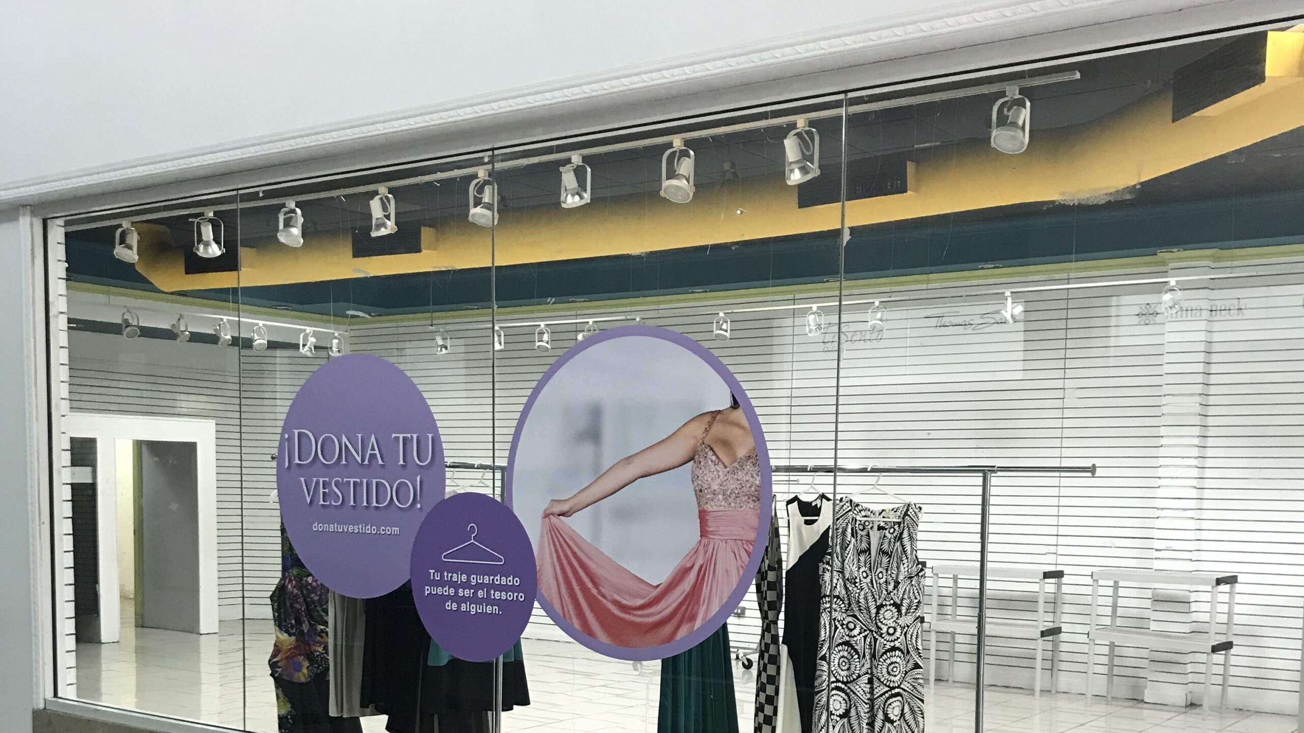 Tu Prom Boutique, una tienda con propósito en Mayagüez Mall