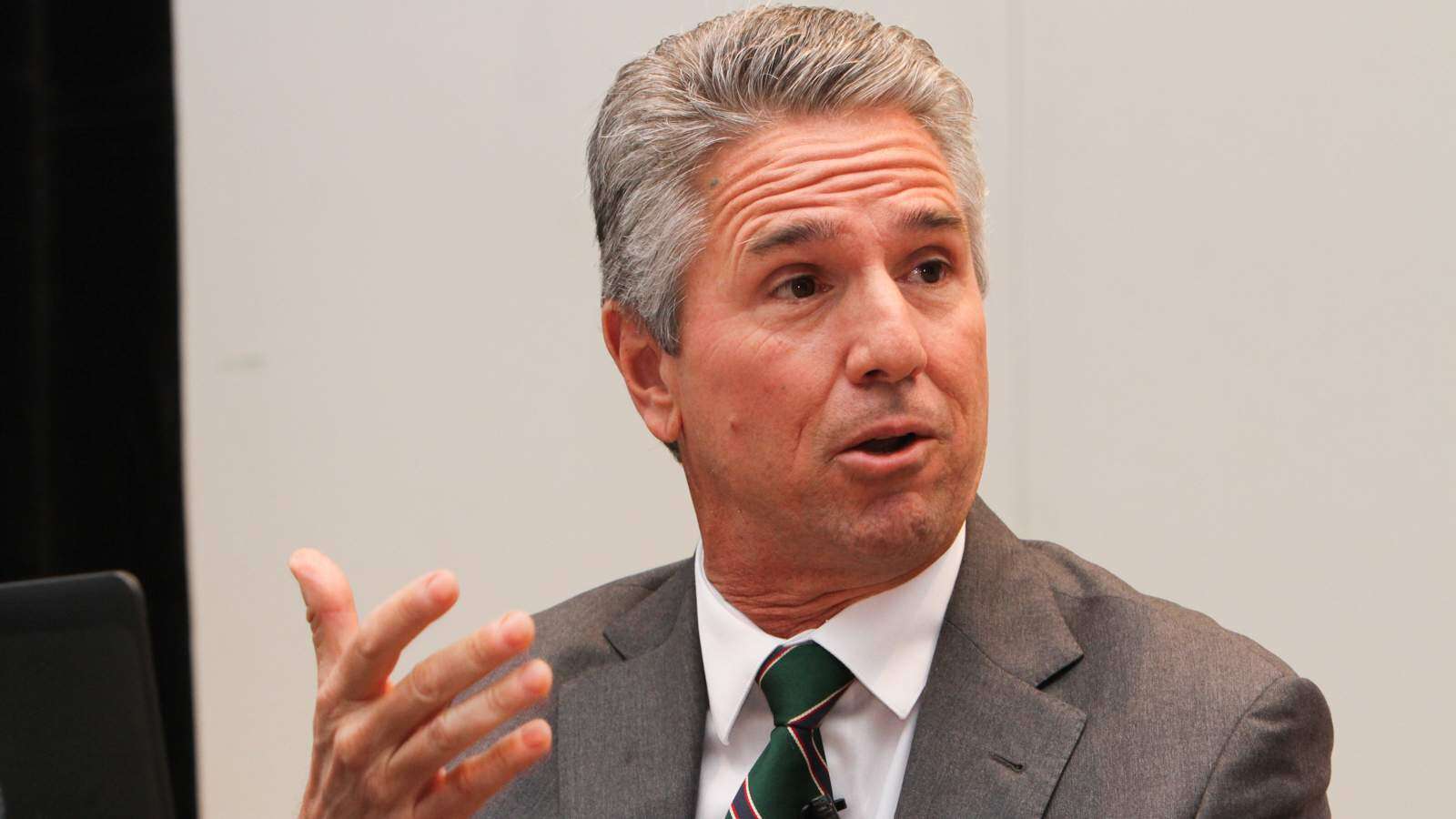 Privatización de AEE no funcionará sin regulación adecuada