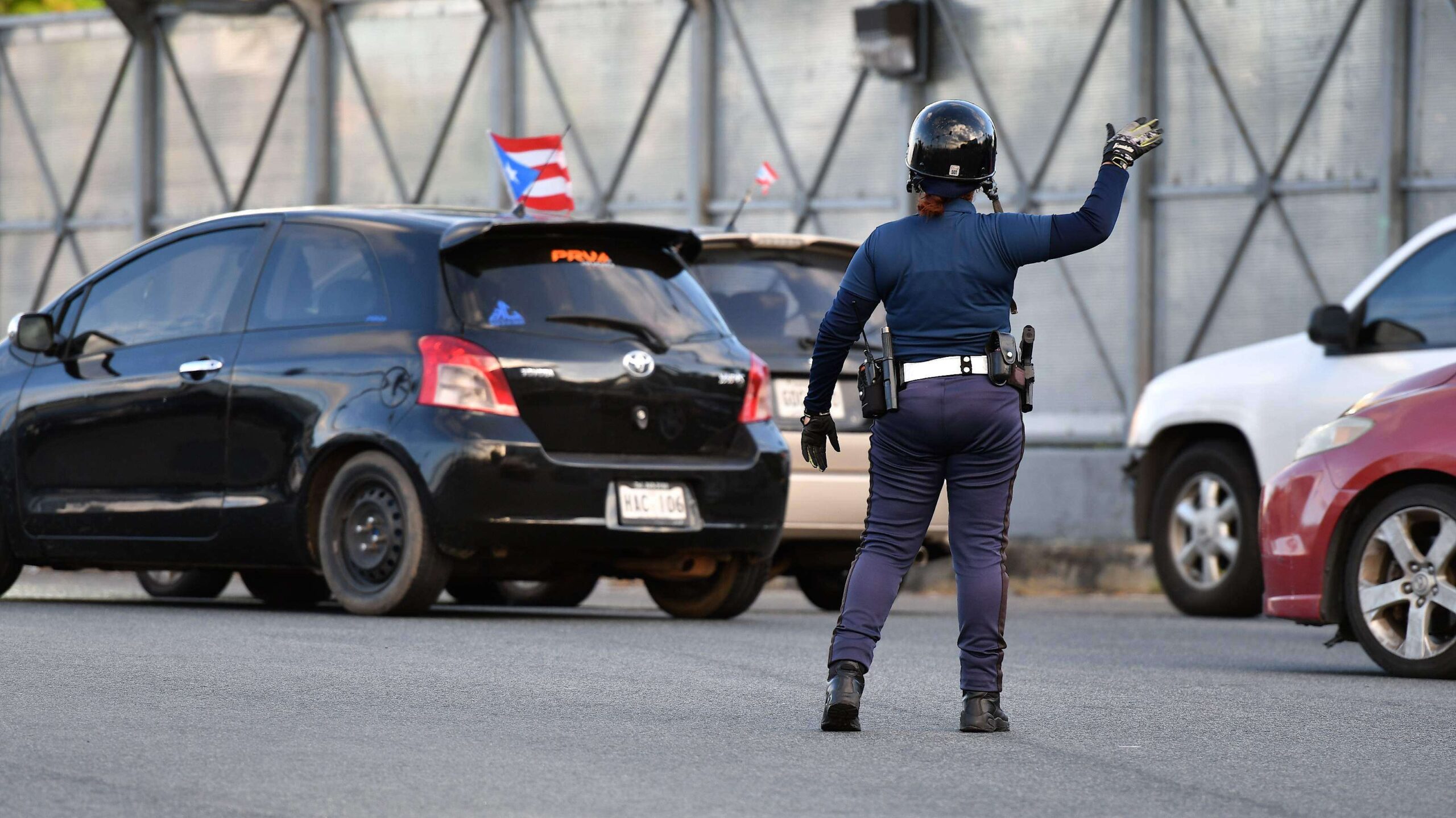 Cuestionan sistemas de comunicación de la Policía