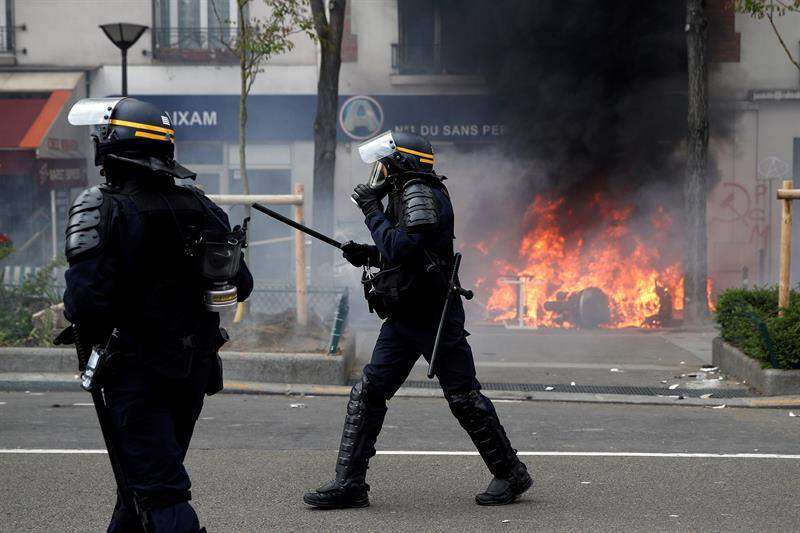 Más de 100 arrestados en manifestaciones del 1 de mayo en París