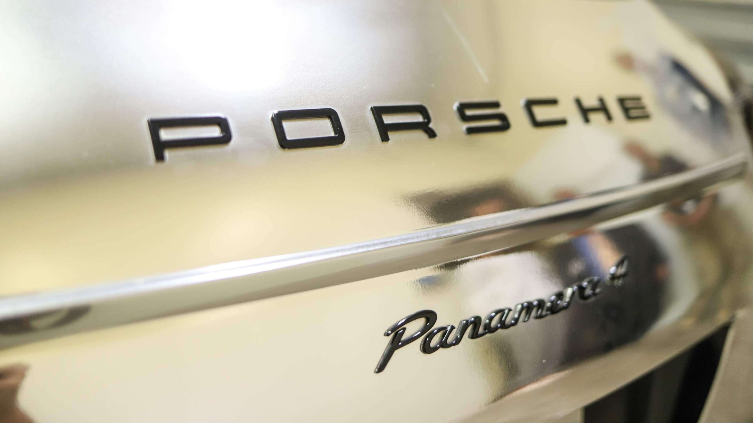 Subastado lujoso Porsche Panamera