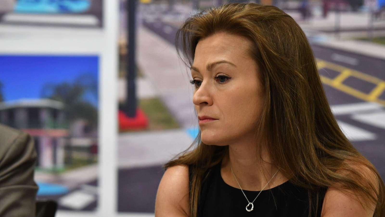 Maestros siguen esperando pago de horas extra por María