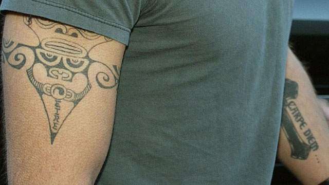 Radican medida para evitar discrimen contra tatuajes y ‘piercings’