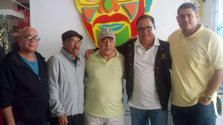 Músicos boricuas hacen donaciones a museo de la salsa en Colombia