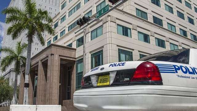 Disparan contra hotel de Trump en Miami