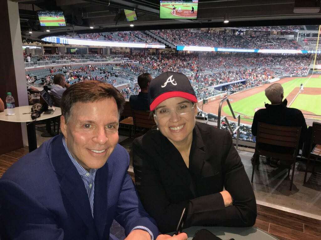 Rinden homenaje a Carmen Yulín junto a comentarista deportivo