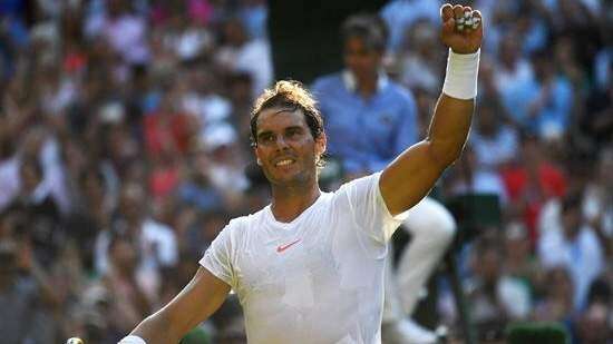 Nadal, Federer y Djokovic adelantan en Wimbledon