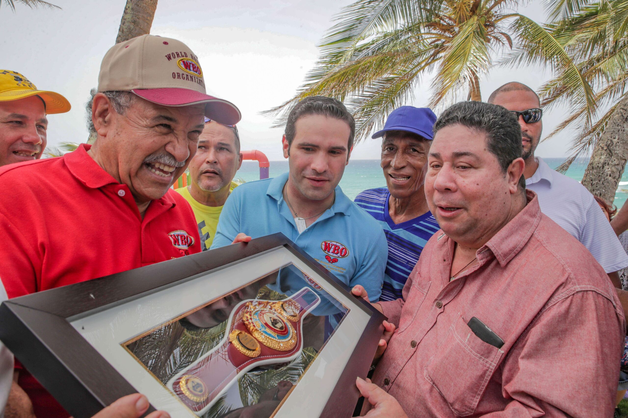 Coronan a Wilfredo Gómez como campeón honorífico de la OMB