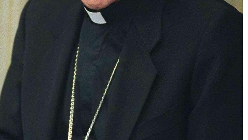 Obispo que encubrió abusos sexuales no dimitirá