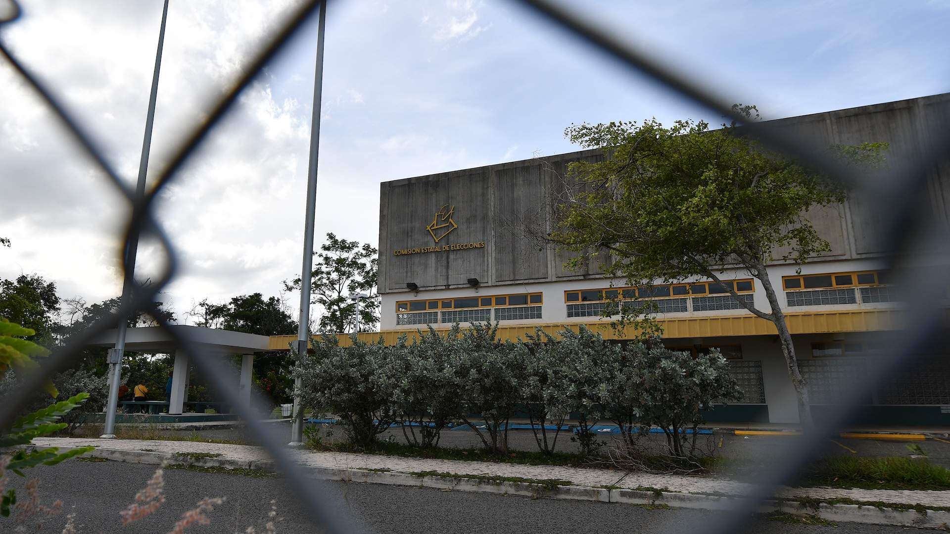 CEE investigará movida de furgones de FEMA