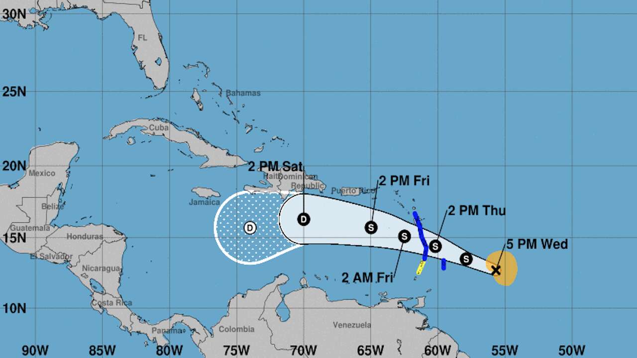Kirk sigue fortaleciendo sus vientos como tormenta tropical