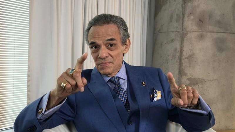 Se reporta José José