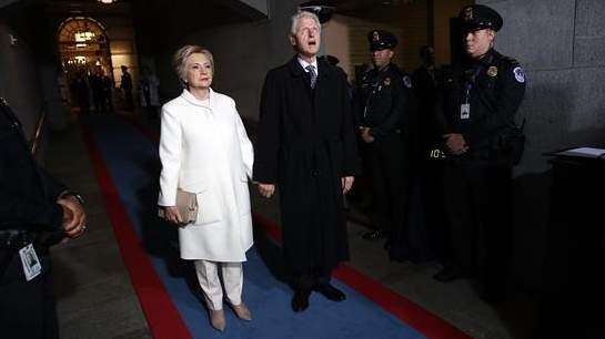 Estrenarán obra de teatro sobre el matrimonio Clinton