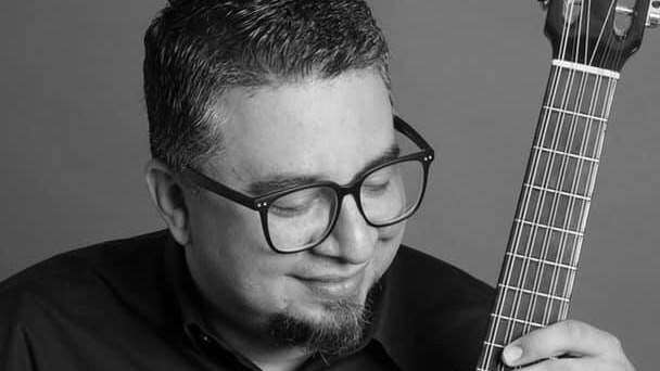 Quique Domenech sigue adelante a pesar de cancelación de su concierto