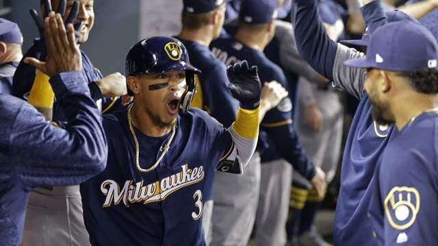 Los Cerveceros toman ventaja en su serie