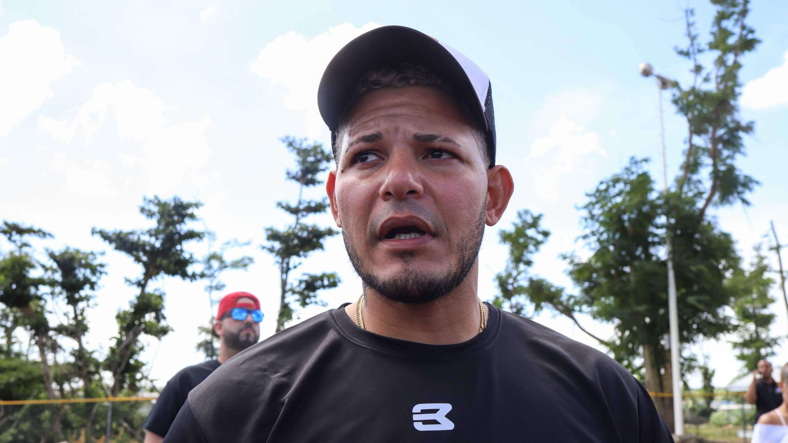 Yadier Molina recibe el Premio Roberto Clemente