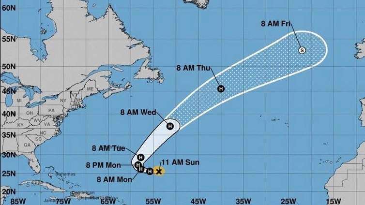 Tormenta al centro del Océano Atlántico podría volverse huracán