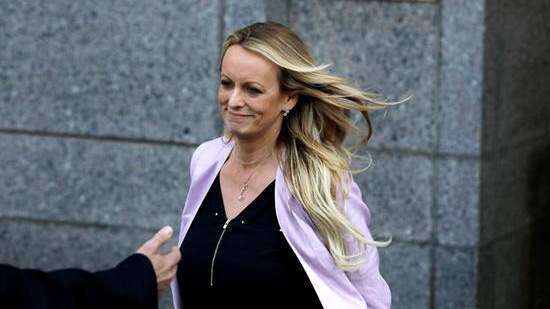 Tribunal desestima demanda de Stormy Daniels contra Trump
