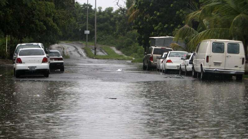 Emiten advertencia de inundaciones para varios municipios de la metro