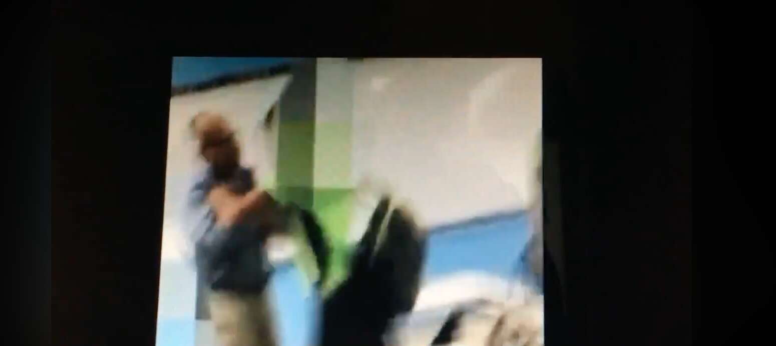 EDUCAMOS repudia suspensión de maestro involucrado en forcejeo