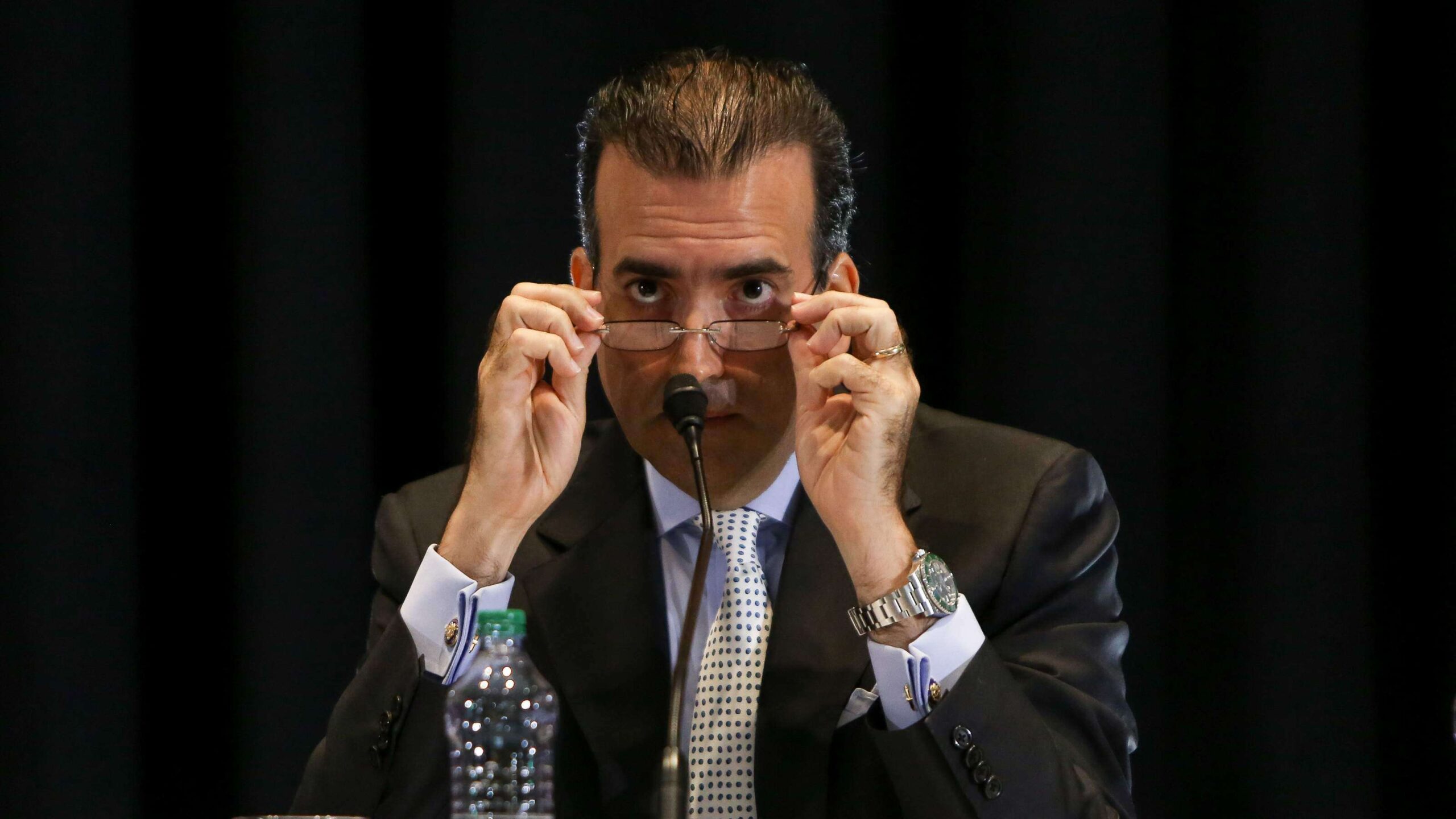 Lentitud gubernamental en la entrega de informes a la Junta