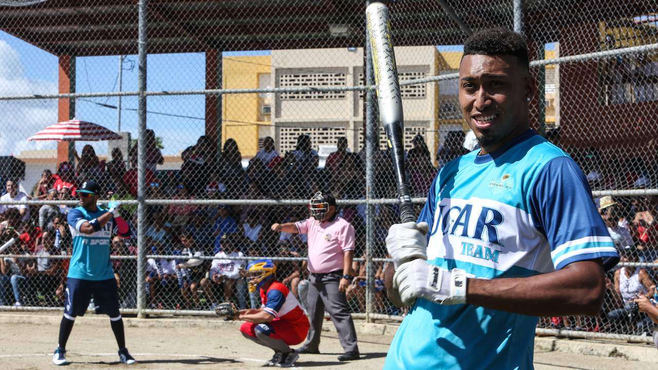 Reconocen a ‘Sugar’ Díaz como relevista del año