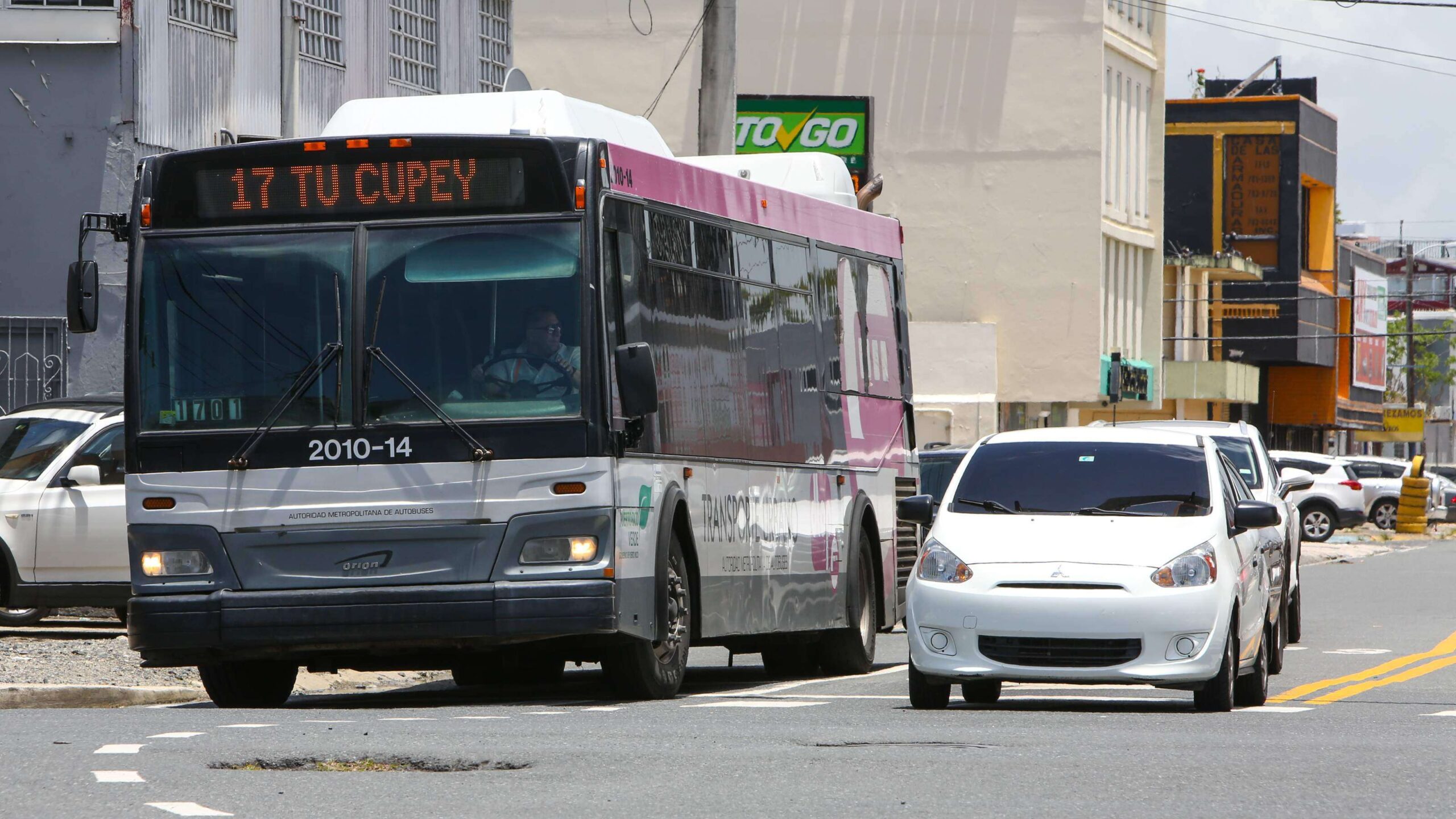 Acusan a exempleada de la AMA de fraude