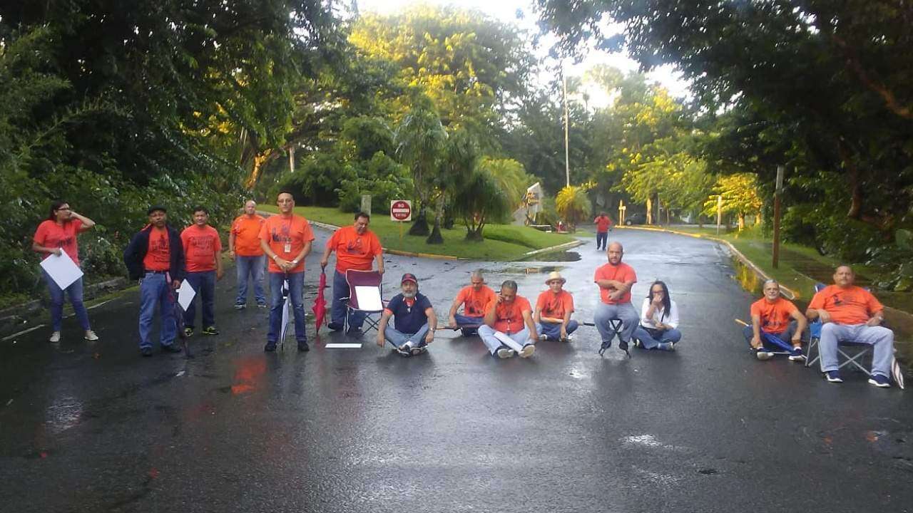 Descontarán sueldo a empleados de HEEND por desobediencia civil