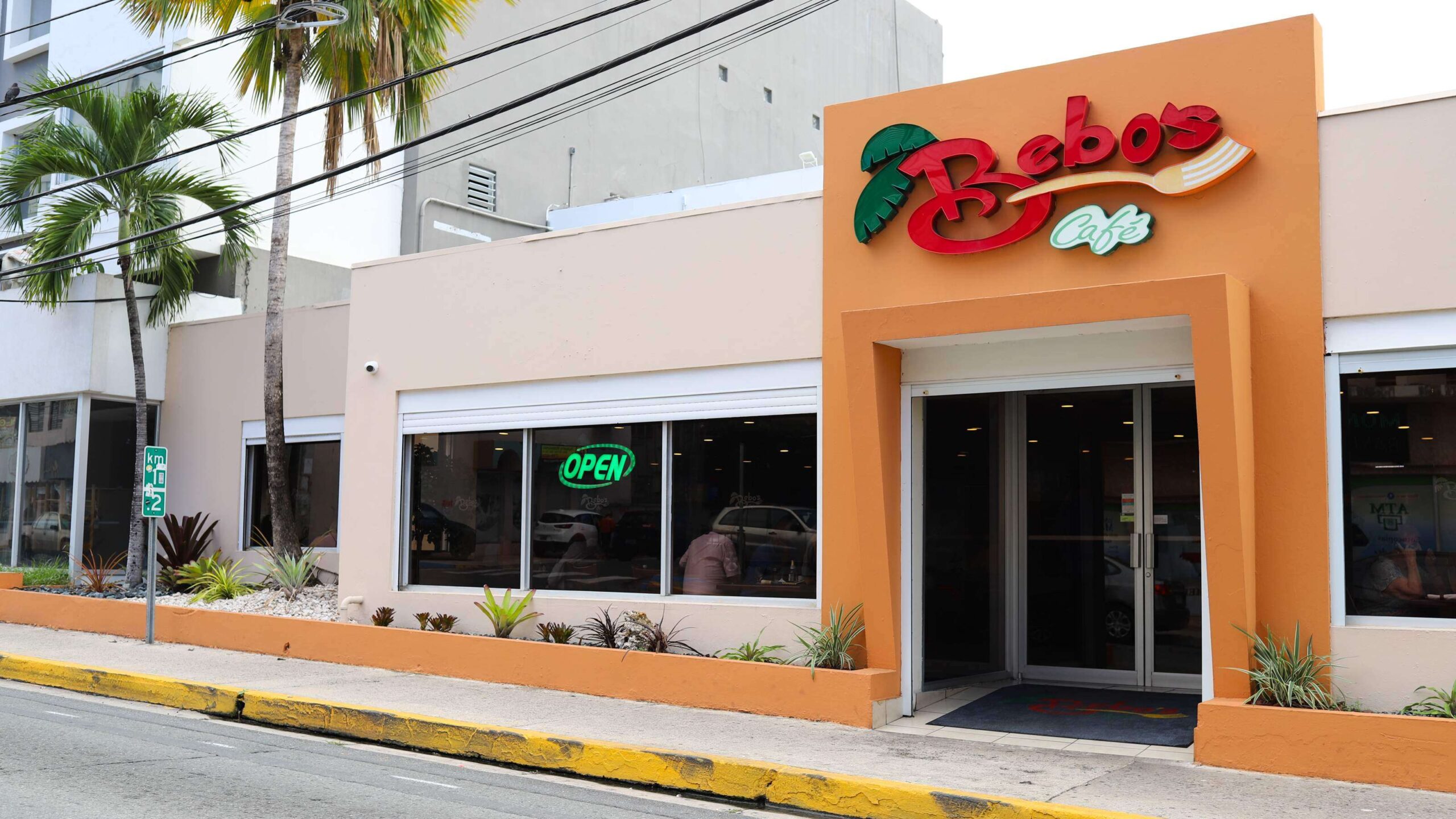 Acusados por evasión contributiva dueños de Bebo’s Café y Basilias
