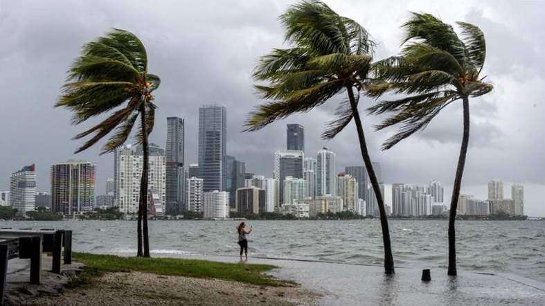 Recien formada depresión tropical podría azotar como huracán a Florida