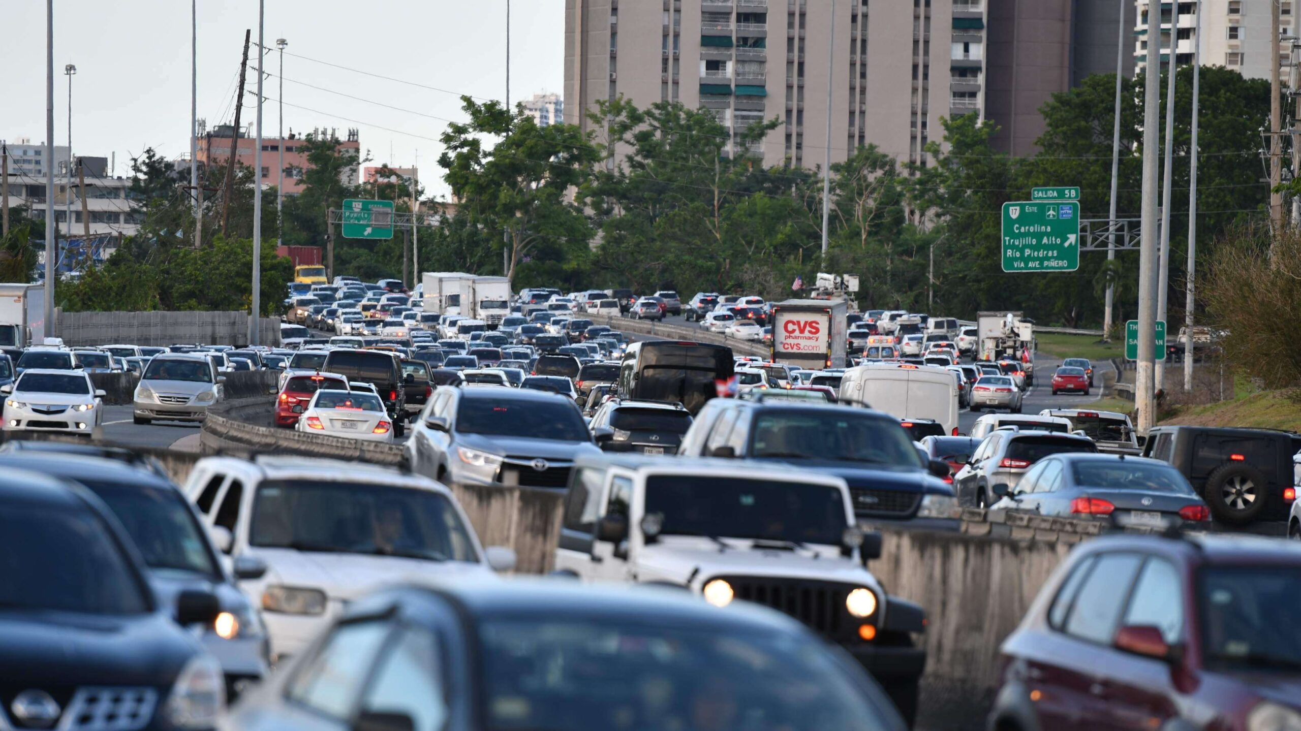 Un accidente congestiona el Expreso José de Diego