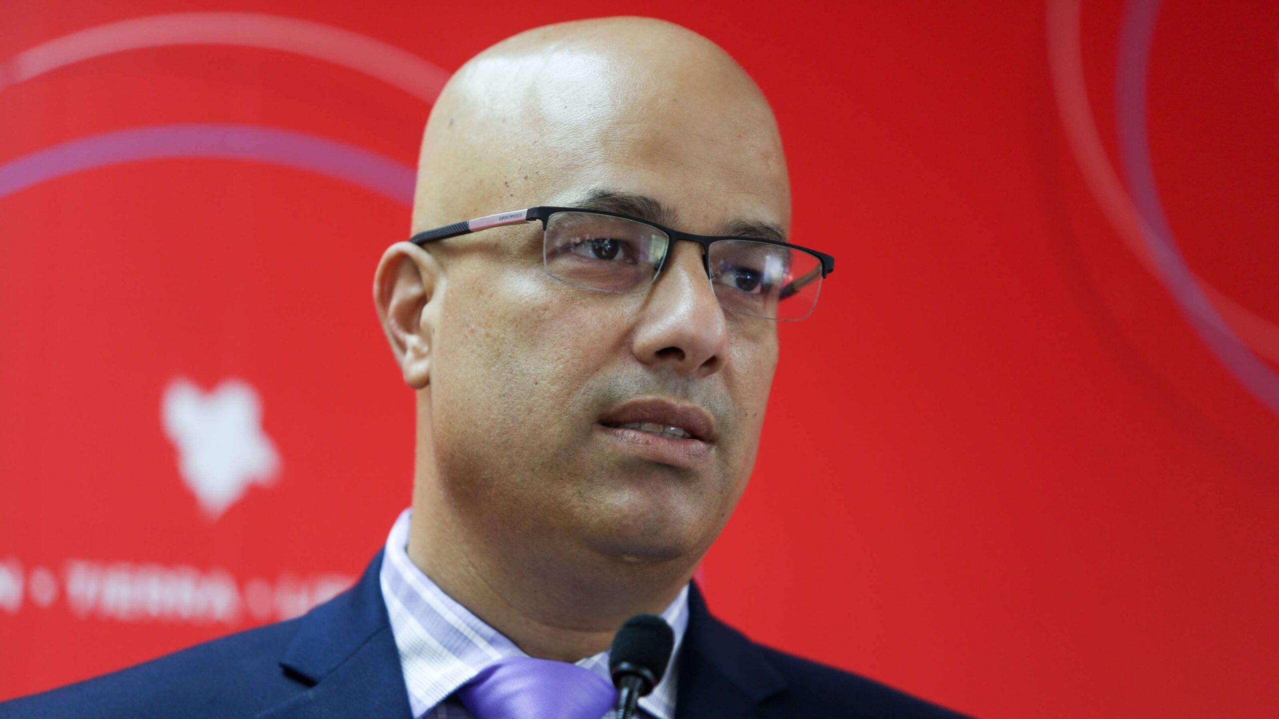 Héctor Ferrer pide ‘unas horas’ para decidir su futuro político