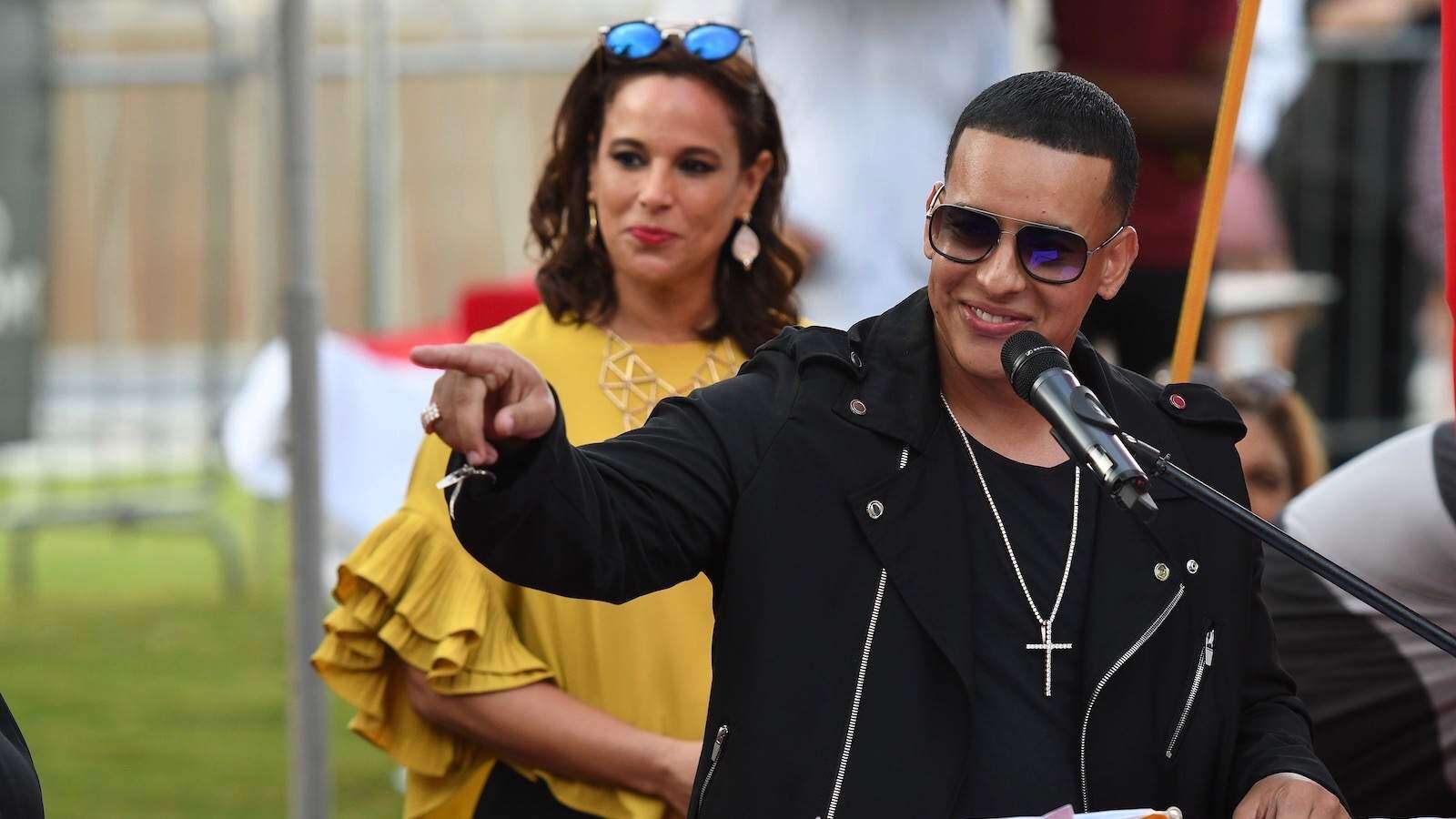 Daddy Yankee anuncia colaboración con Anuel AA