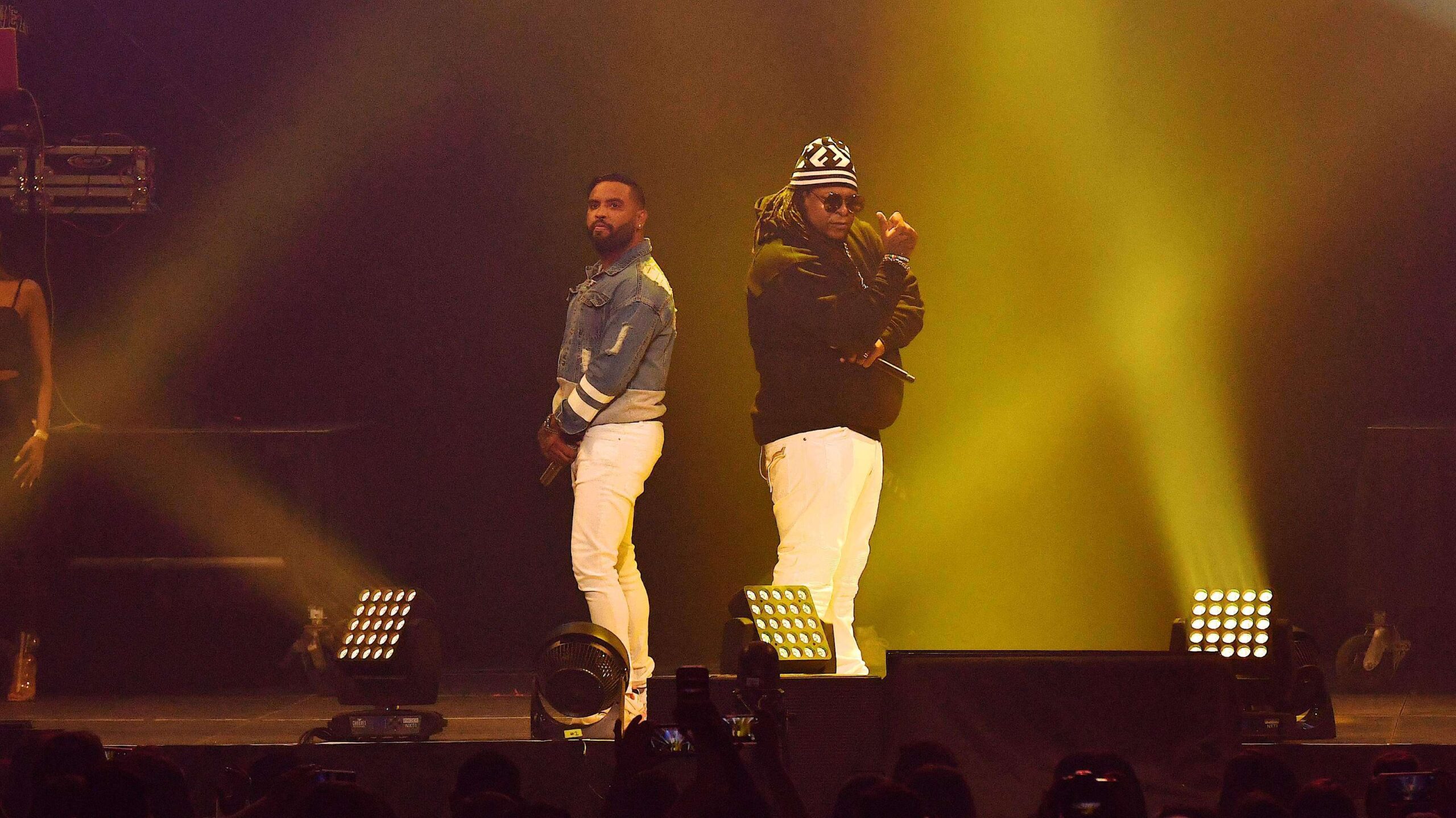Zion y Lennox cambian los nombres de sus canciones