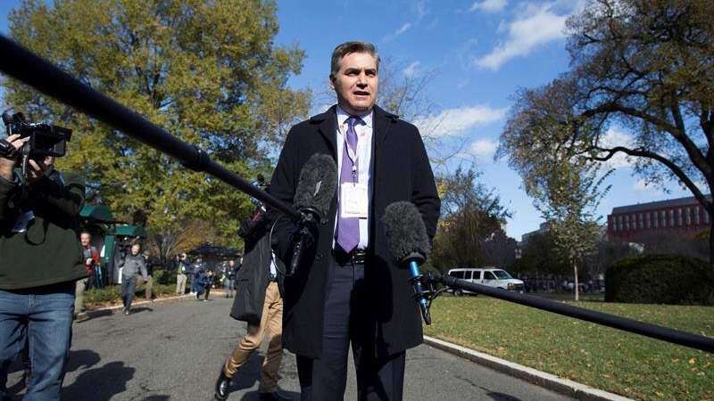 Trump elaboraría nueva estrategia para silenciar a Jim Acosta