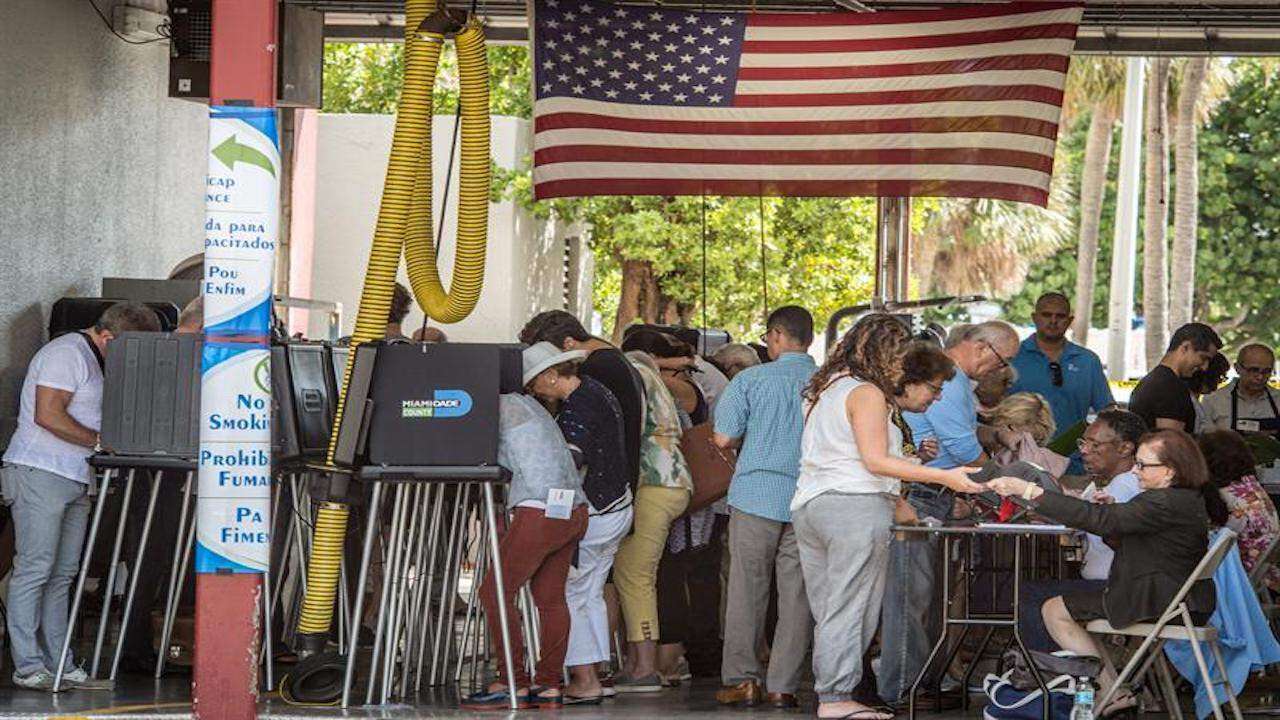 Florida va al recuento para las elecciones a senador y gobernador
